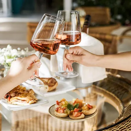 Relais Valle Dell'idro - Rooftop & Sea View, فندق أوترانتو
