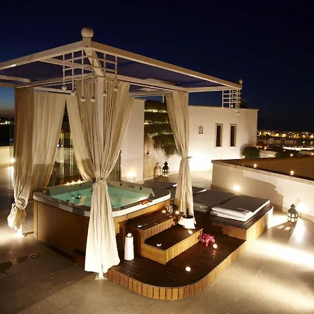 Relais Valle Dell'idro - Rooftop & Sea View, فندق 4*