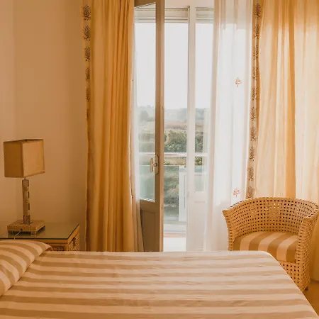 Relais Valle Dell'idro - Rooftop & Sea View, ホテル
