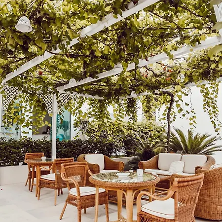 מלון Relais Valle Dell'idro - Rooftop & Sea View, אוטרנטו